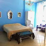 Апартаменты Central Chic *