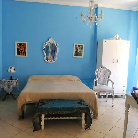 Central Chic Apartment *